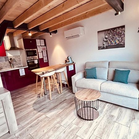 Le Clos De Tanvol - Parking Prive Gratuit- Terrasse Privee - Climatisation Viriat Bagian luar foto